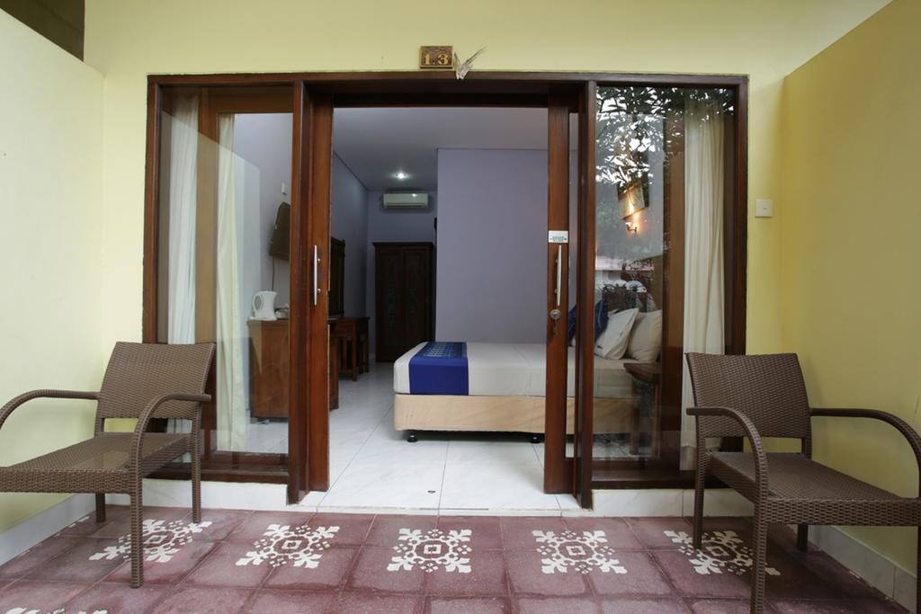 Reddoorz @ Pantai Cemara Sanur Hotell Exteriör bild