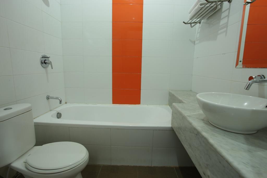 Reddoorz @ Pantai Cemara Sanur Hotell Exteriör bild