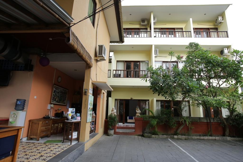 Reddoorz @ Pantai Cemara Sanur Hotell Exteriör bild